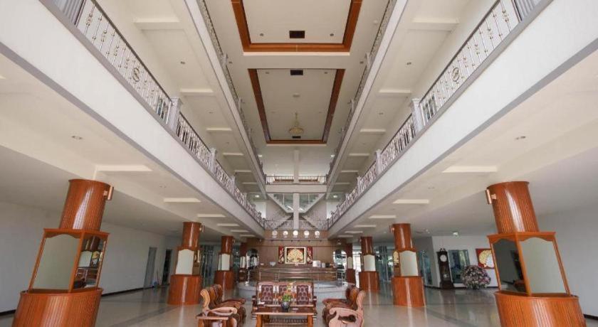 Oyo 75394 Sakthong Grand Hotel Chiang Khong Exterior foto